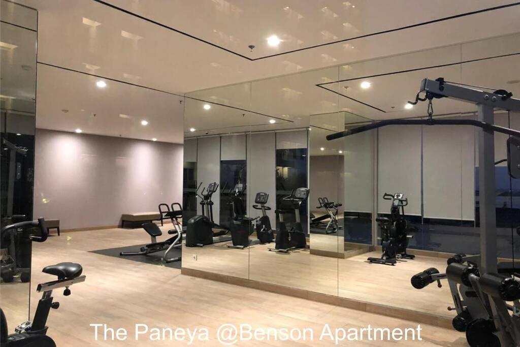 The Paneya @Benson Apartment Surabaya Buitenkant foto