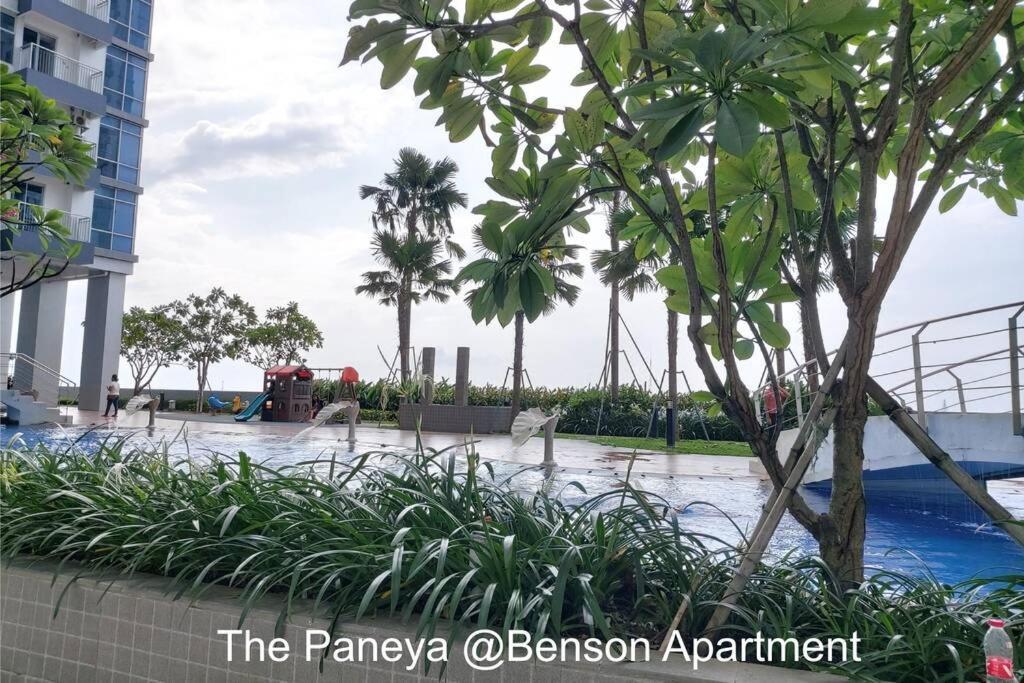 The Paneya @Benson Apartment Surabaya Buitenkant foto